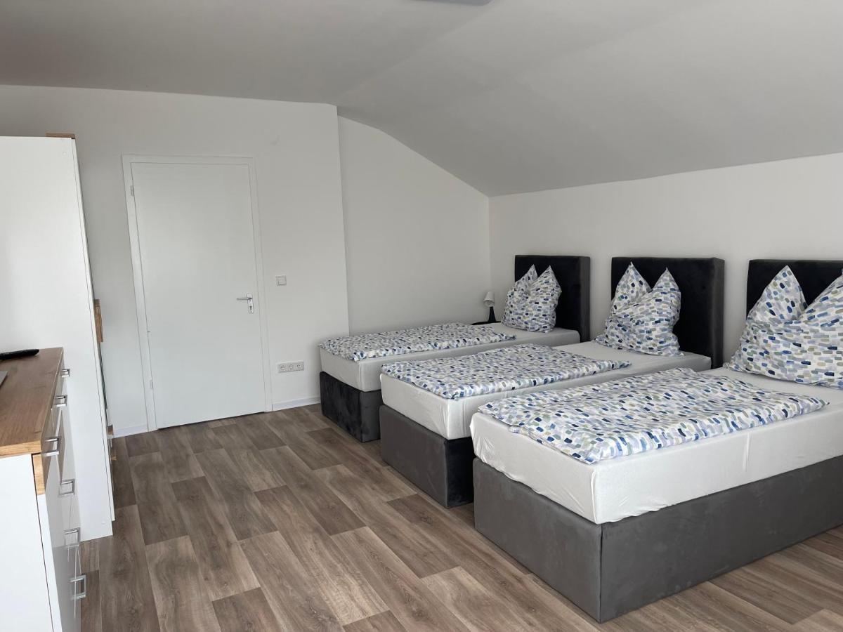 Monteurzimmer พอร์ตา เวสต์ฟาลิคา ภายนอก รูปภาพ
