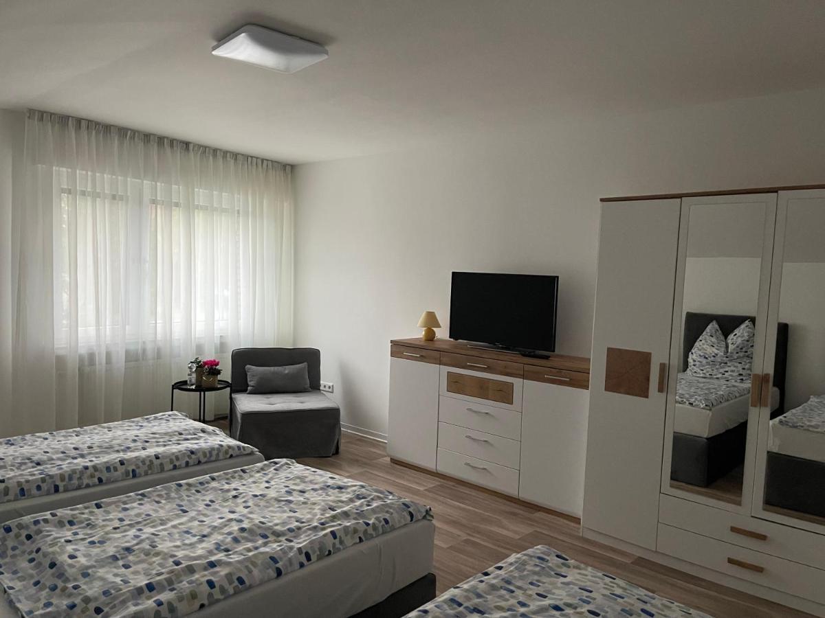 Monteurzimmer พอร์ตา เวสต์ฟาลิคา ภายนอก รูปภาพ